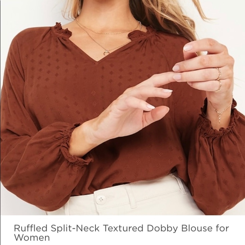 Old Navy Ruffled Long Sleeve Top NWT never worn